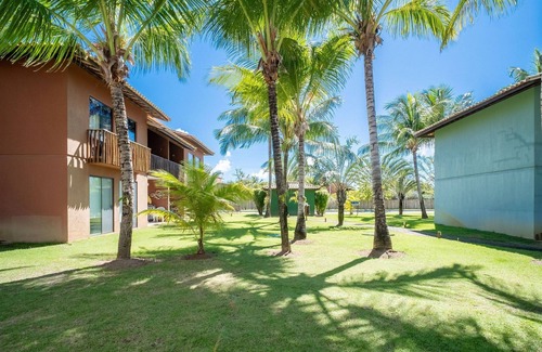Itacimirim Apartamento | Beautiful Apartin Condo w/Pool Cqs0004