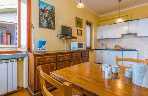 San Baronto Apartamento | Beautiful apartment for 21 guests with private pool, TV, terrace and parking