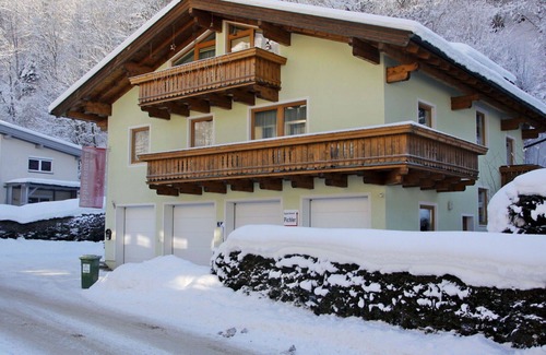 Thumersbach Apartamento | Bonito apartamento para 6 personas con WIFI, TV, patio, mascotas permitida y aparcamiento