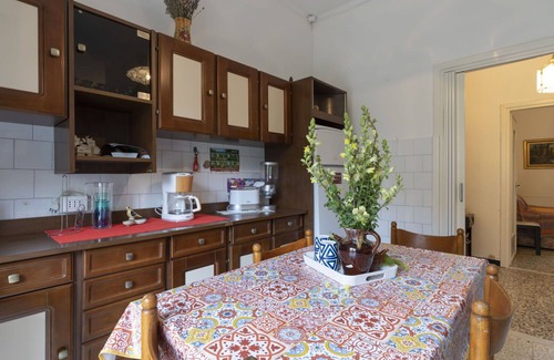 Pietrabruna Apartamento | Bonito apartamento con WIFI, TV, balcón, mascotas permitida, vista panorámica y aparcamiento