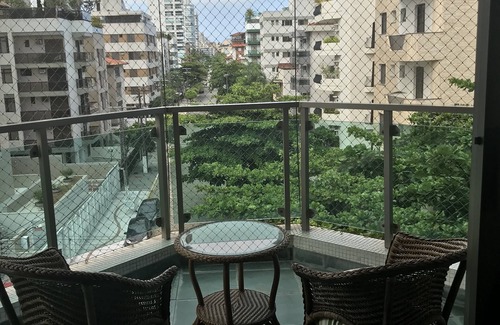 Jardim Praiano Apartamento | Beautiful apartment 180m2 Guarujá Enseada. 3 suites, 4 bedrooms 3 min walk from the beach
