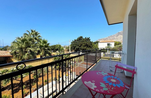 Capaci Apartamento | BEAUTIFUL apartment A FEW STEPS from the sea!