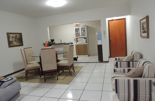 Itapema Apartamento | LINDO APARTAMENTO - PREDIO BEIRA MAR - APTO SACADA LATERAL