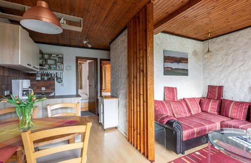 Friedrichskoog Apartamento | Acogedor apartamento para 4 personas con WIFI, TV, terraza y aparcamiento