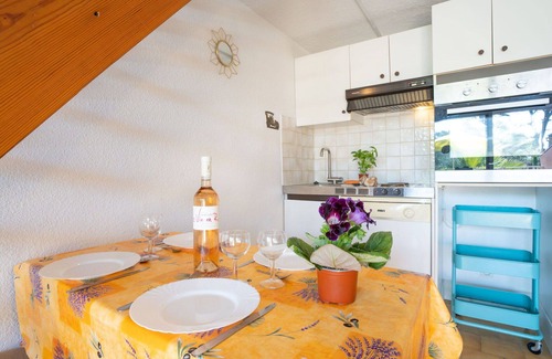 La Croix-Valmer Apartamento | Bonito apartamento con A/C, piscina, WIFI, TV, terraza, mascotas permitida y aparcamiento