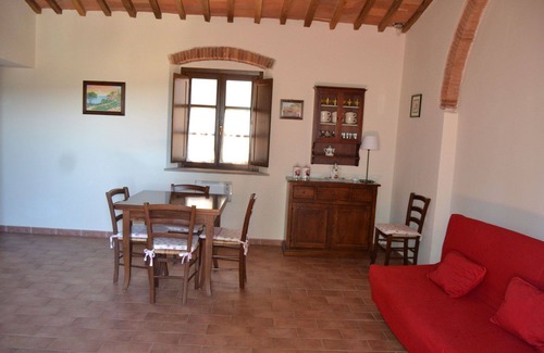 Casalappi Otro | Acogedor apartamento para 3 personas con piscina, A/C, TV, vista panorámica y aparcamiento