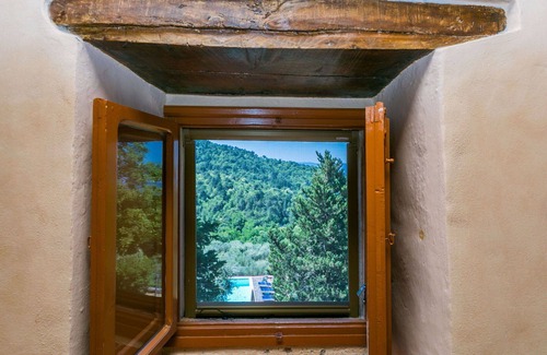 Bivio Pozzo Apartamento | Bonito apartamento para 7 personas con piscina, WIFI, TV, vista panorámica y aparcamiento