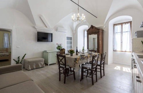 Terzorio Apartamento | Hermoso apartamento para 6 personas con A/C, WIFI, terraza y aparcamiento