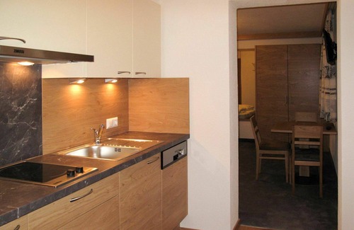 Fendels Apartamento | Precioso apartamento para 2 personas con WIFI, TV, balcón y aparcamiento