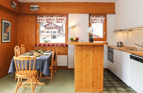 Champex-Lac Apartamento | Acogedor apartamento para 5 personas con WIFI, TV, terraza, mascotas permitida y aparcamiento