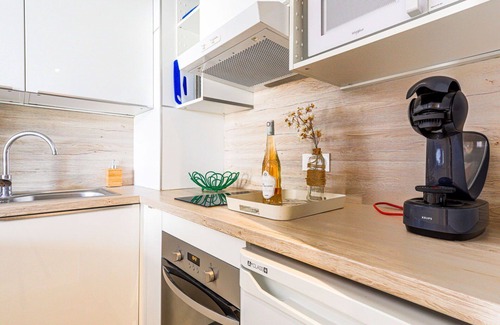 Cimiez Apartamento | Bonito apartamento con WIFI, A/C, TV, terraza, mascotas permitida y vista panorámica