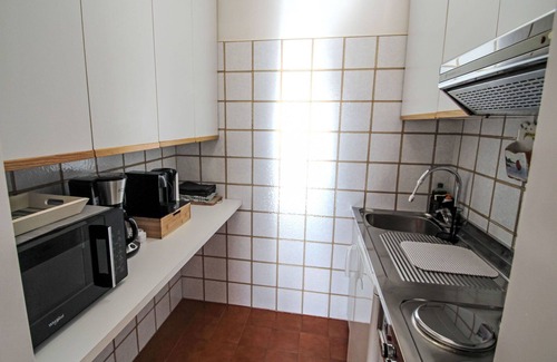 Lesa Apartamento | Precioso apartamento para 3 personas con A/C, WIFI, TV, patio, mascotas permitida y aparcamiento