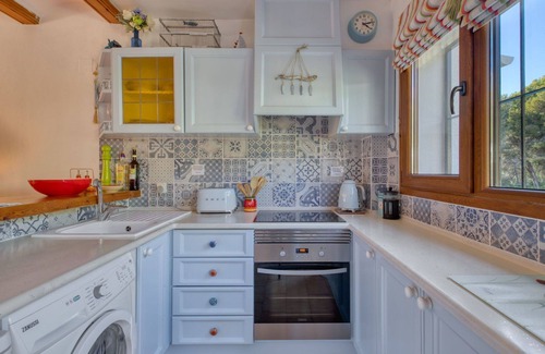 Jesus Pobre Apartamento | Hermoso apartamento para 3 personas con piscina, WIFI, TV, terraza y aparcamiento