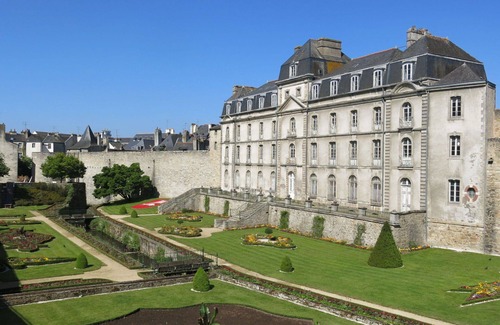 Vannes Apartamento | Precioso apartamento para 4 personas con WIFI, TV, mascotas permitida y aparcamiento
