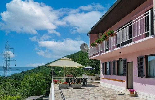 Sucici Apartamento | Bonito apartamento para 4 personas con A/C, WIFI, TV, terraza y aparcamiento