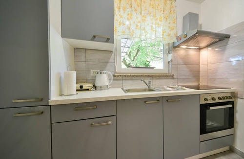 Mihotici Apartamento | Precioso apartamento para 2 personas con WIFI, A/C, TV, terraza y aparcamiento