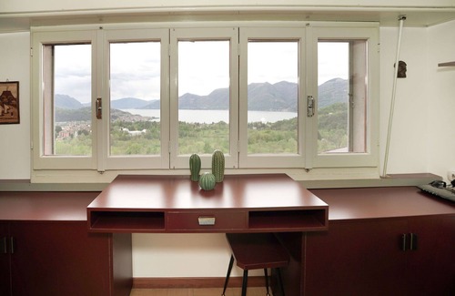 Luino Apartamento | Hermoso apartamento para 6 personas con WIFI, TV, terraza y aparcamiento