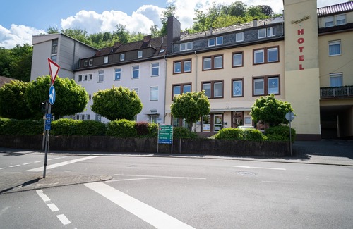Landstuhl Apartamento | Beautiful Apartment in town center (TLA / TDY / TLF)
