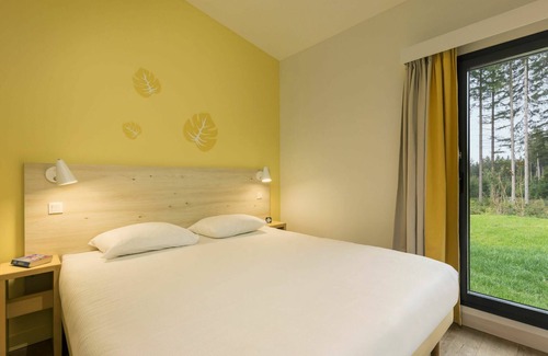 Hattigny Casa | Hermoso apartamento en villa para 4 personas con WIFI, piscina, TV, terraza y aparcamiento