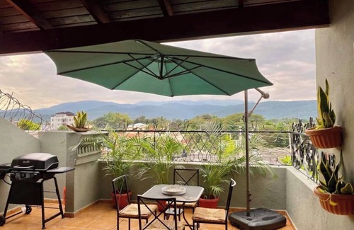 La Vega Province Apartamento | Beautiful apartment in La Vega, overlooking the mountains.