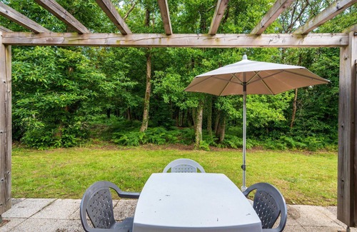 Saumur Casa | Acogedor apartamento en villa con internet, piscina, TV, terraza, mascotas permitida y aparcamiento