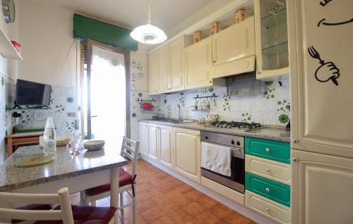 Ex Campo d'Aviazione Apartamento | Beautiful Apartment In Viareggio