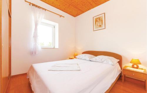Jadranovo Apartamento | Beautiful Apartment In Jadranovo