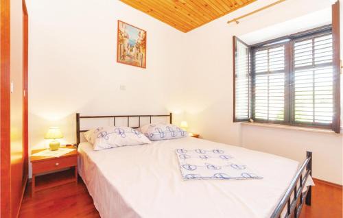 Jadranovo Apartamento | Beautiful Apartment In Jadranovo