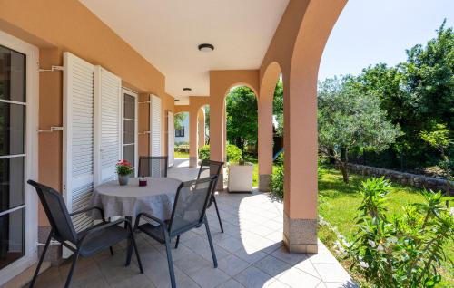 Kostrena Apartamento | Beautiful Apartment In Kostrena