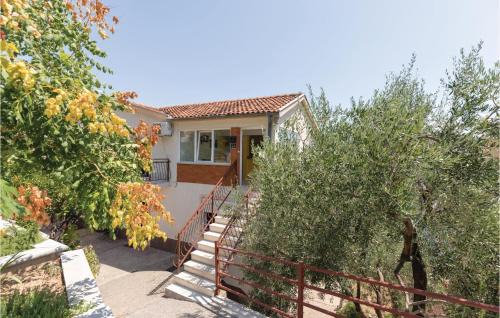 Ploce Apartamento | Beautiful Apartment In Ploce With Kitchen