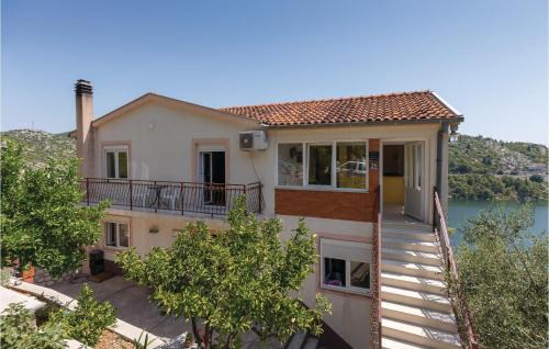 Ploce Apartamento | Beautiful Apartment In Ploce With Kitchen