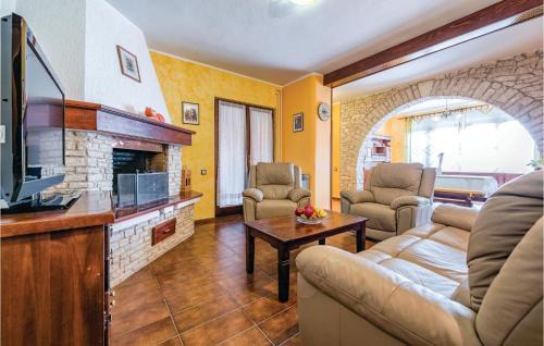 Muntic Casa | Beautiful Apartment In Pula With Sauna