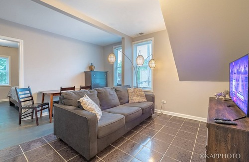 Back of the Yards Apartamento | Beautiful Apartment in Chicago