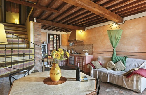 Buti Villa | Acogedor apartamento en villa con piscina, WIFI, TV, patio, mascotas permitida y aparcamiento