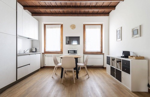 Corteolona Villa | Acogedor apartamento en villa para 2 personas con A/C, WIFI, TV, vista panorámica y aparcamiento