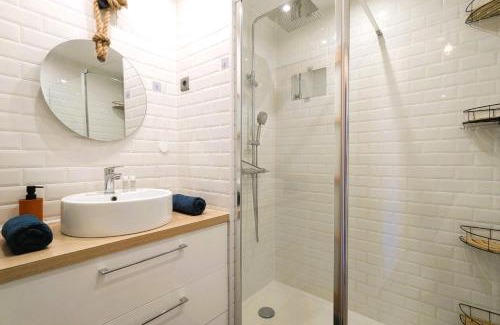 La Garde Apartamento | Beautiful apartment located 5 min from the beaches