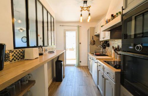 La Garde Apartamento | Beautiful apartment located 5 min from the beaches