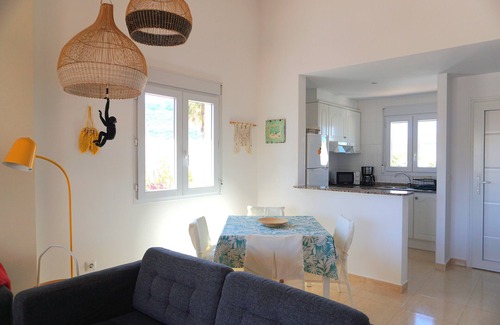 Vergel Apartamento | Precioso apartamento cerca de la playa con vistas a la piscina y a la montaña 'Segaria'