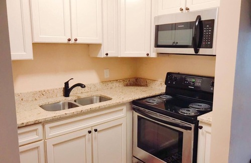 Greensboro Apartamento | Hermoso apartamento en el centro histórico, cerca de todo.