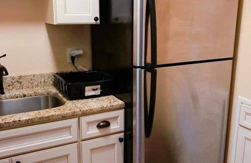 Downtown Greensboro Apartamento | Beautiful apartment in Historical Downtown Location.