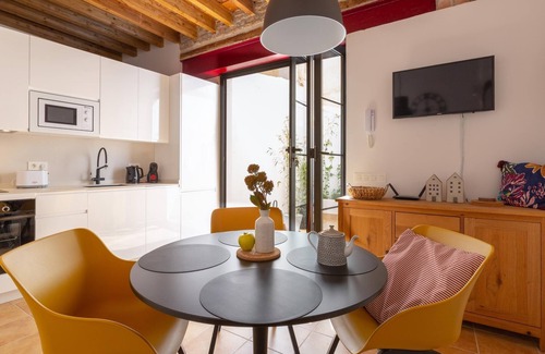 Lagunillas Apartamento | Precioso apartamento con patio en el barrio de Picasso