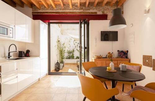 Lagunillas Apartamento | Precioso apartamento con patio en el barrio de Picasso