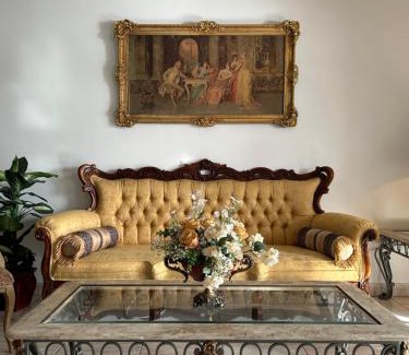 Fontainebleau Apartamento | Beautiful apartment with very elegant colonial decoration