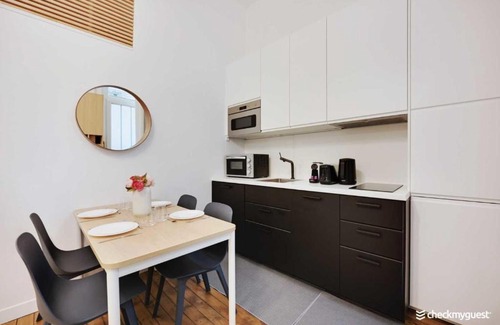 Quartier de l'Ecole-Militaire Apartamento | Beautiful Apt -1BR-4P- Tour Eiffel - Invalides