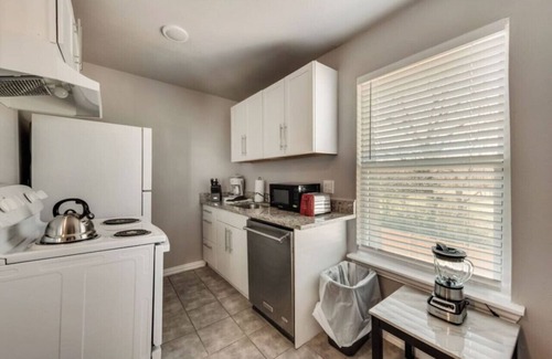 Fort Worth Apartamento | Beautiful Apt-5MinDownTownFW-2 Bed-1K-1Q-Free Park