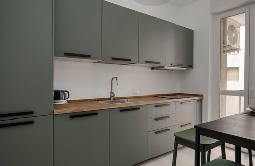 Ponte Seveso Apartamento | Beautiful apt with 2 balconies