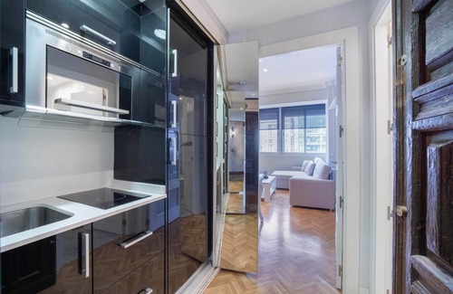 Castillejos Apartamento | Precioso piso con piscina en Madrid by SharingCo