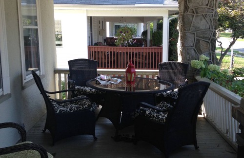 Bradley Beach Casa | Beautiful architect's house 3 bdrm, 1.5 bath with wraparound porch, piano, swing