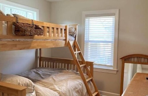 Town Bank Casa | Beautiful Bahía Breeze with Linens