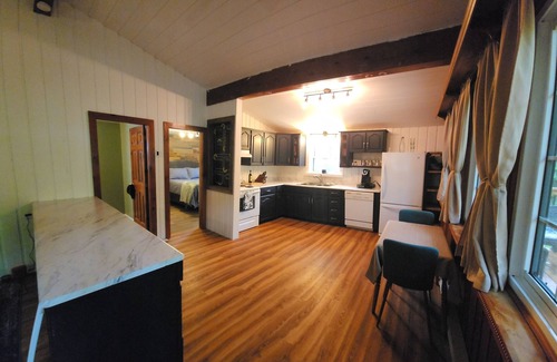 Bala Casa | Beautiful Bala Bungalow minutes to all Bala has to offer!